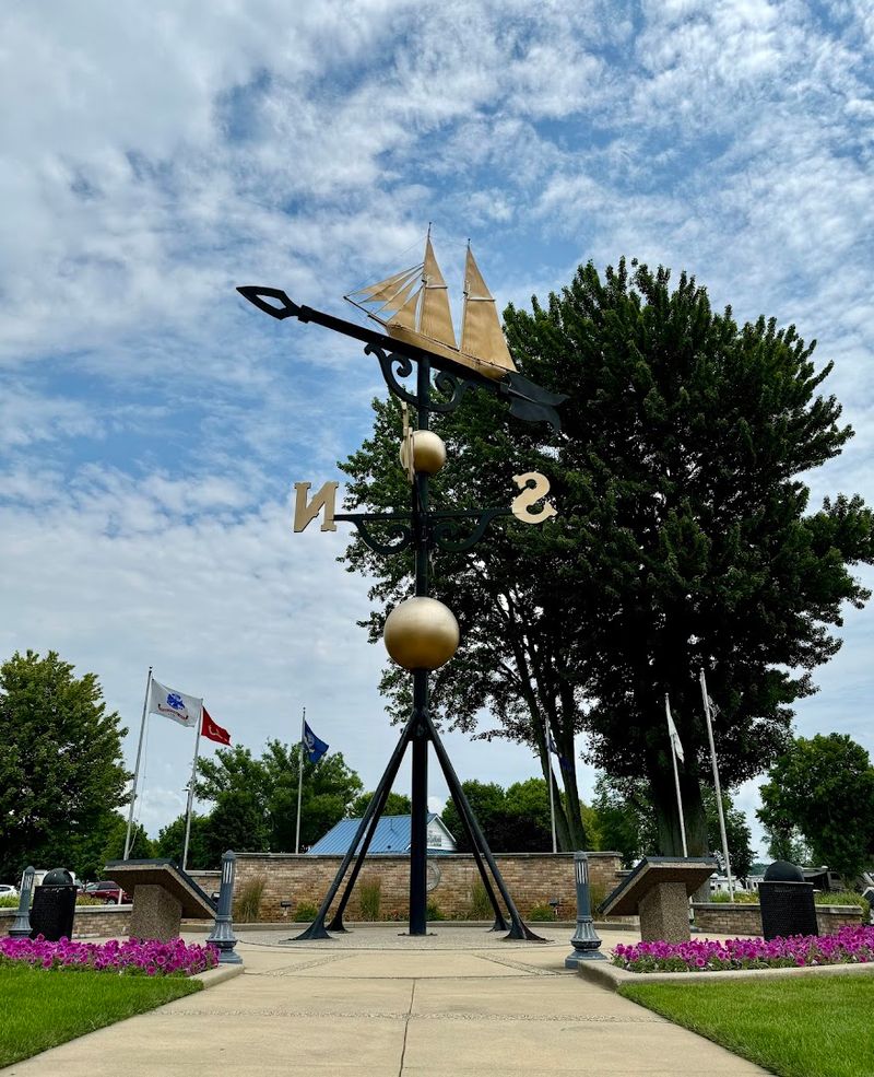 World&rsquo;s Largest Weathervane, Montague