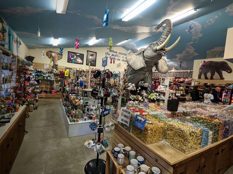 Mister Ed's Elephant Museum & Candy Emporium (Orrtanna)