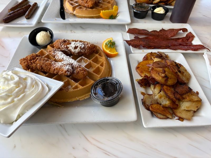Crispy Chicken and Fluffy Waffles