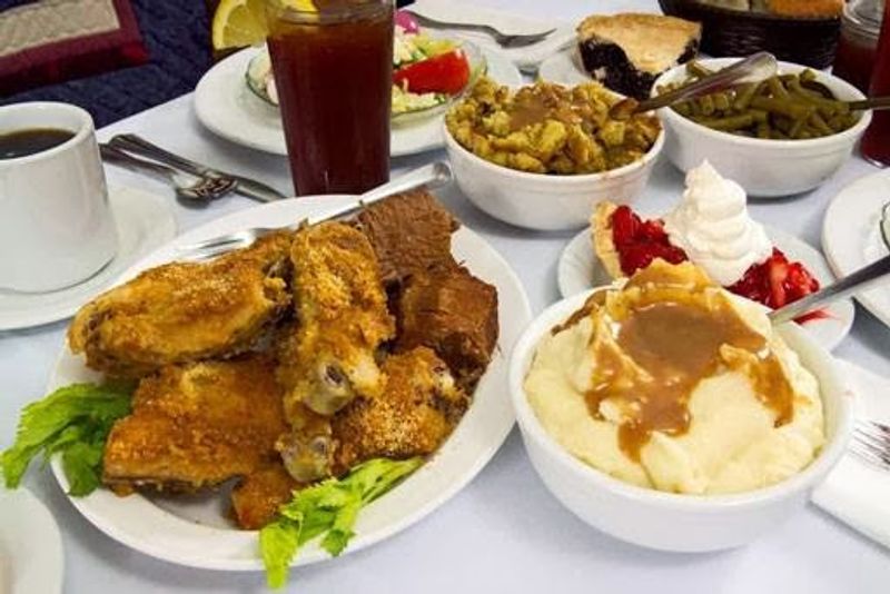Mary Yoder's Amish Kitchen, Middlefield, Geauga County