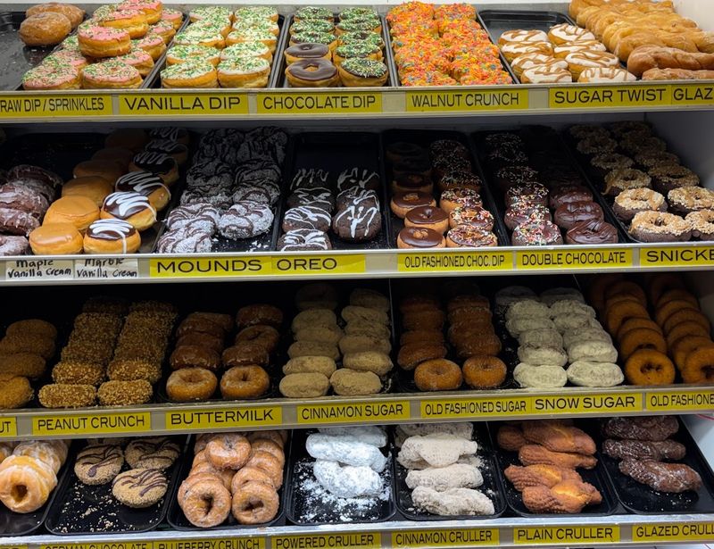 Dandee Donuts