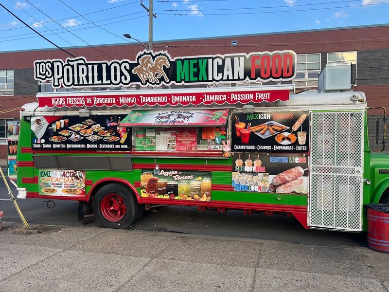 LOS POTRILLOS MEXICAN FOOD TRUCK - Philadelphia