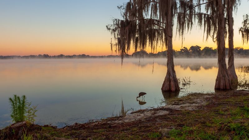 Lake Henderson: Sunset Views and Water Recreation