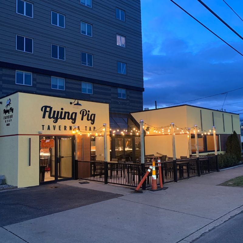 Flying Pig Tavern & Tap – Bethlehem