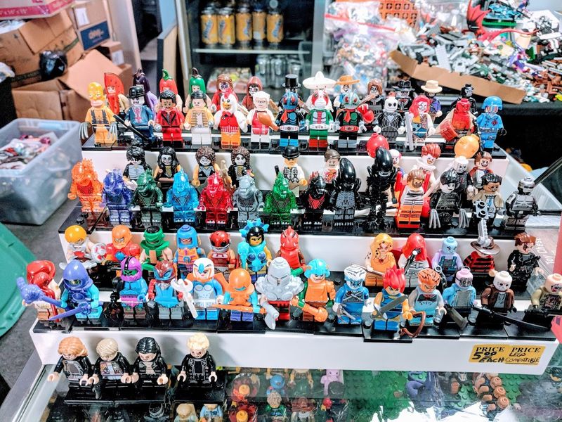 House Of Plastik Vintage Toys and Collectibles