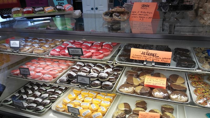 Root's Country Market & Auction Bakery