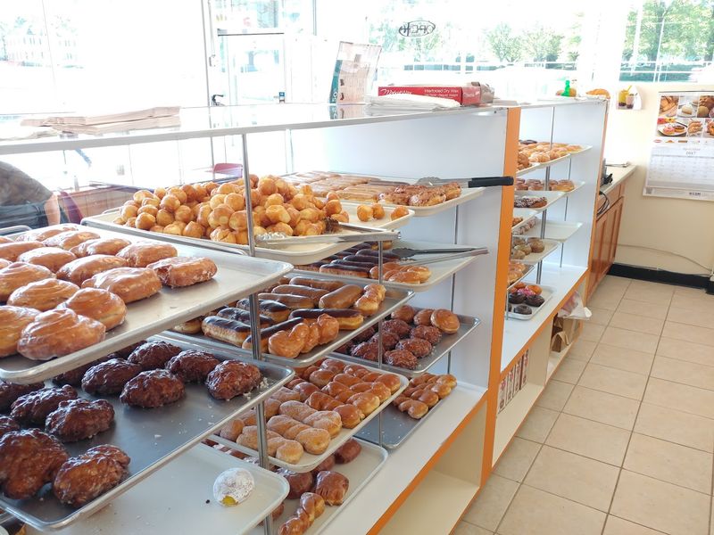 Ray's Donuts 