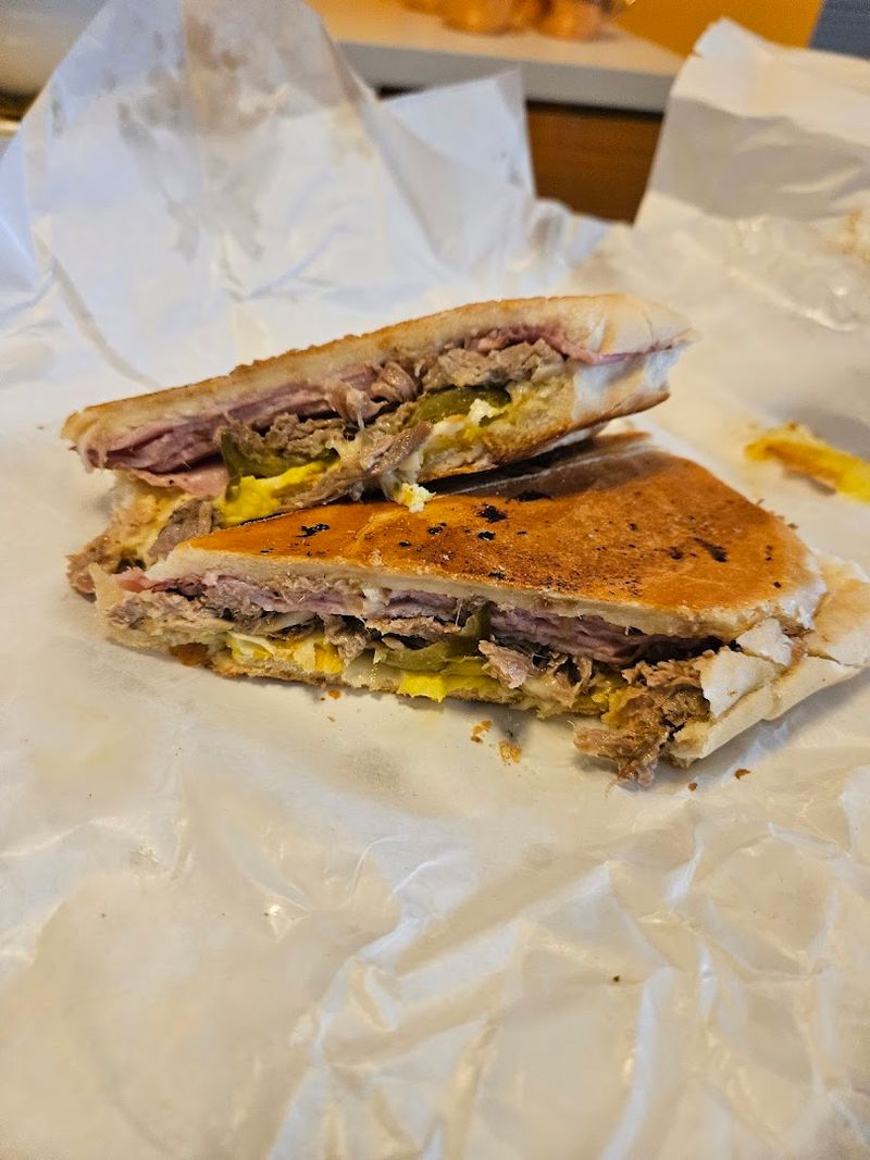 Buena Gente Cuban Bakery