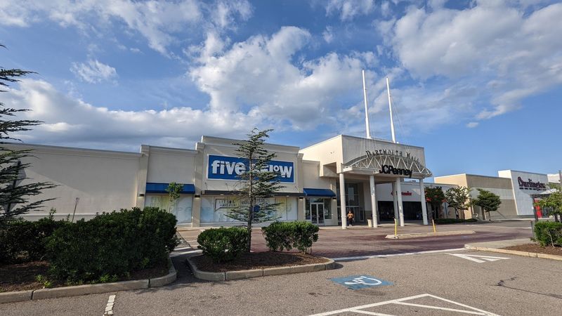 Dartmouth Mall