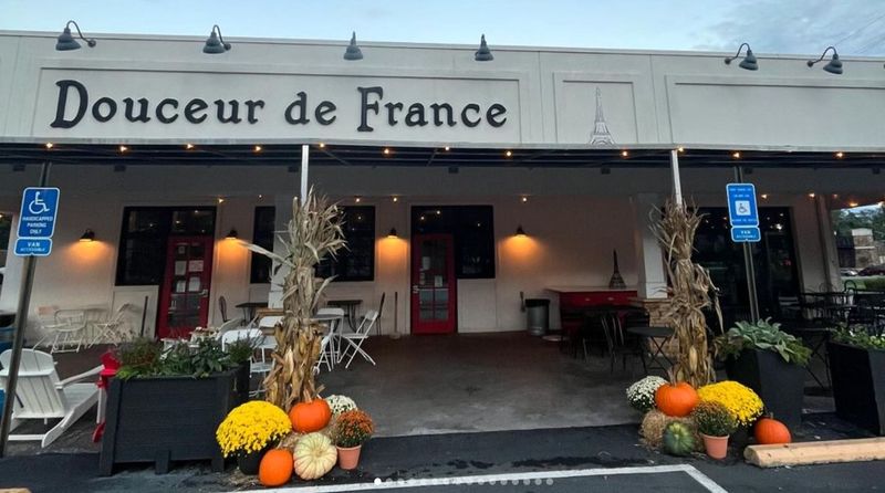 Douceur de France (Marietta & Roswell)