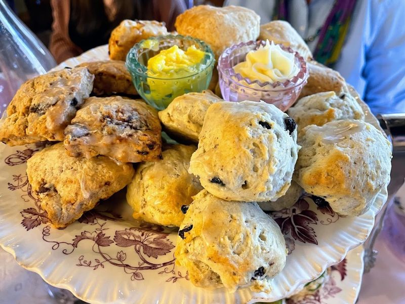 Scones That Arrive Hot and Steal Hearts