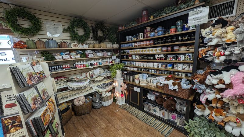 Handcrafted Amish Souvenirs and Local Treasures