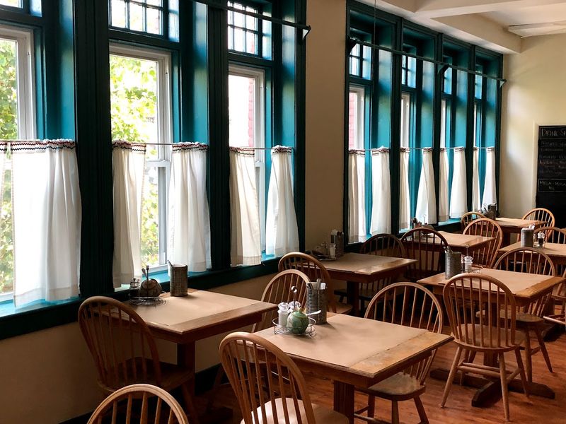 Early Girl Eatery 