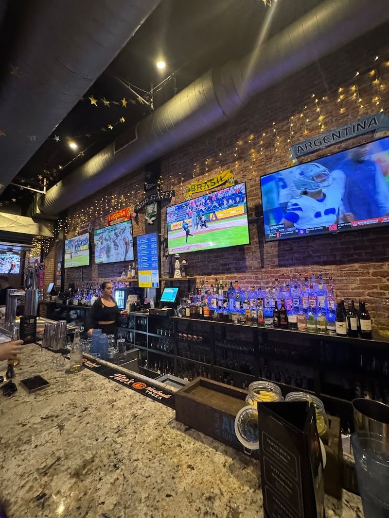 Giovani's - Restaurant and Sports Bar &mdash; Philadelphia