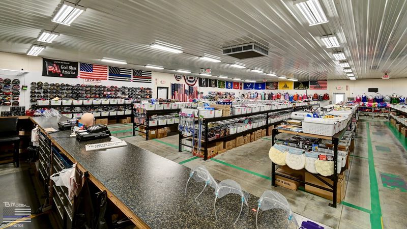 Walnut Creek Amish Flea Market (Sugarcreek)