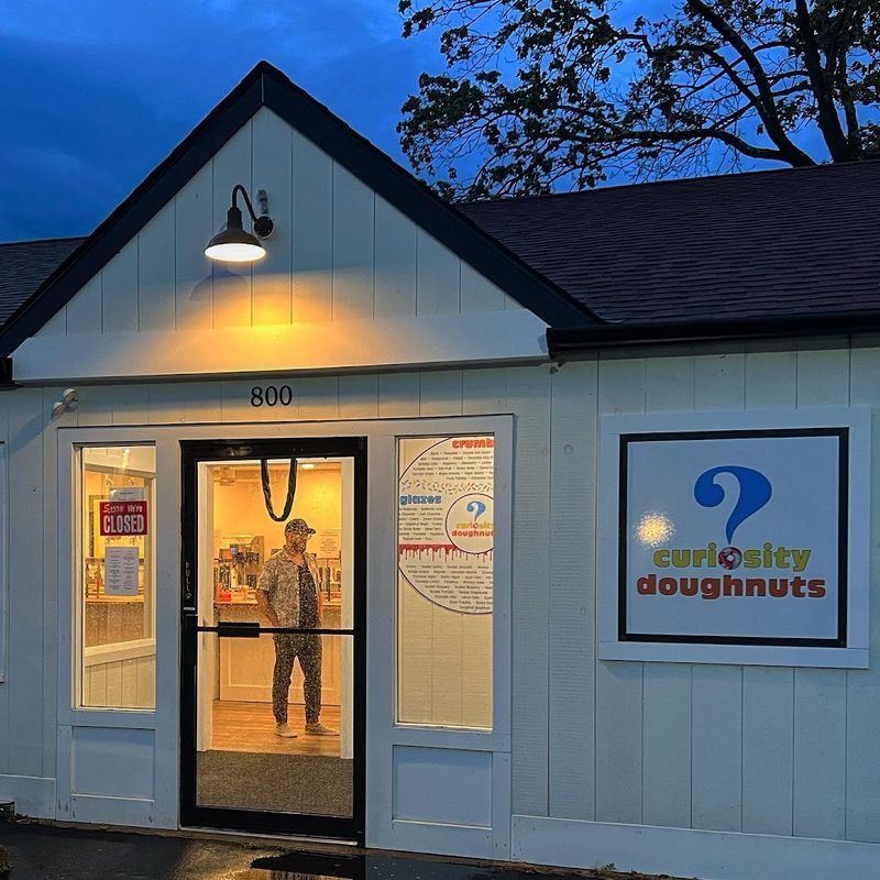 Curiosity Doughnuts &ndash; Furlong