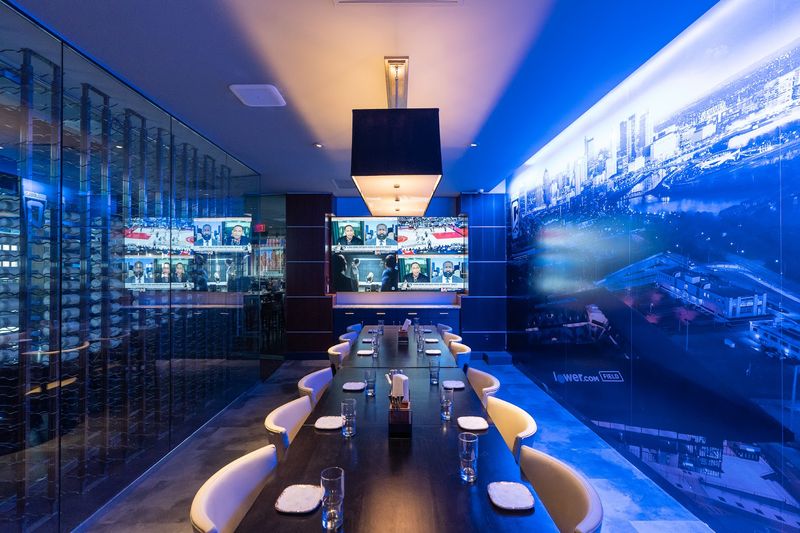 Parlay Sporting Club + Kitchen 