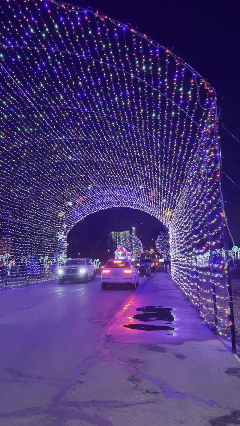 Drive-Through Holiday Displays at Light Up Middletown