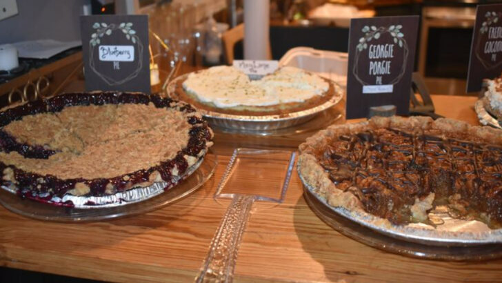 Georgia Is Home To 10 Bakeries Still Making Pecan Pie The Old-Fashioned Way