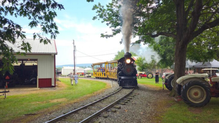 Giant Steam-Powered Machines Come Roaring Back To Life At This Pennsylvania Show