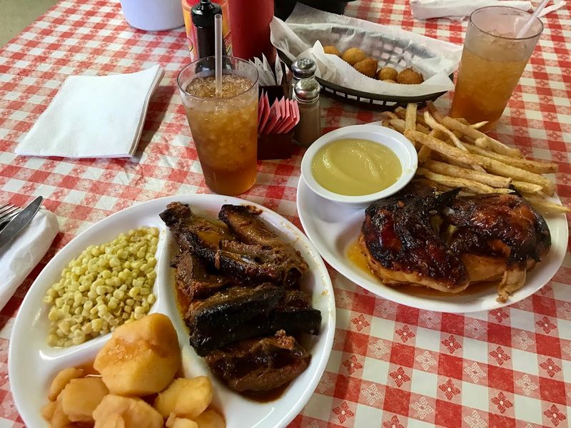 Stephenson&rsquo;s Bar-B-Q - Willow Spring