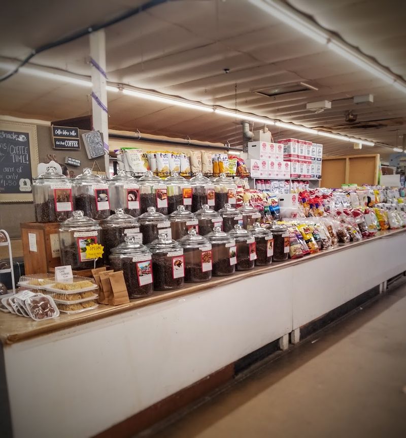 Roots Country Market & Auction