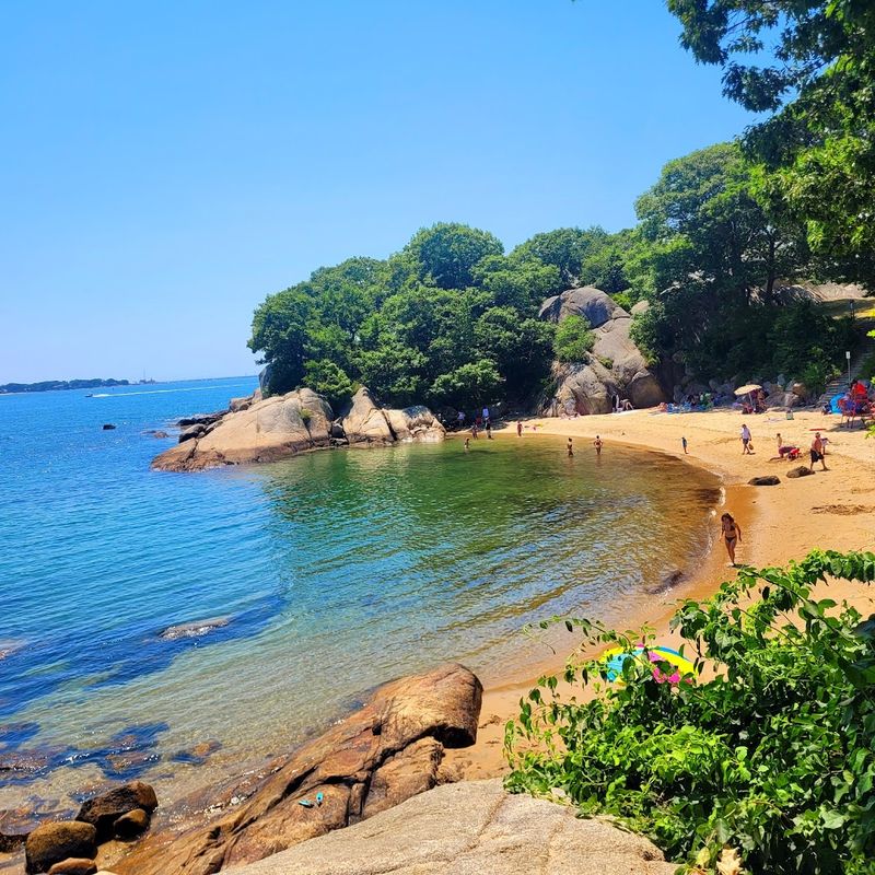 Half Moon Beach (Gloucester)