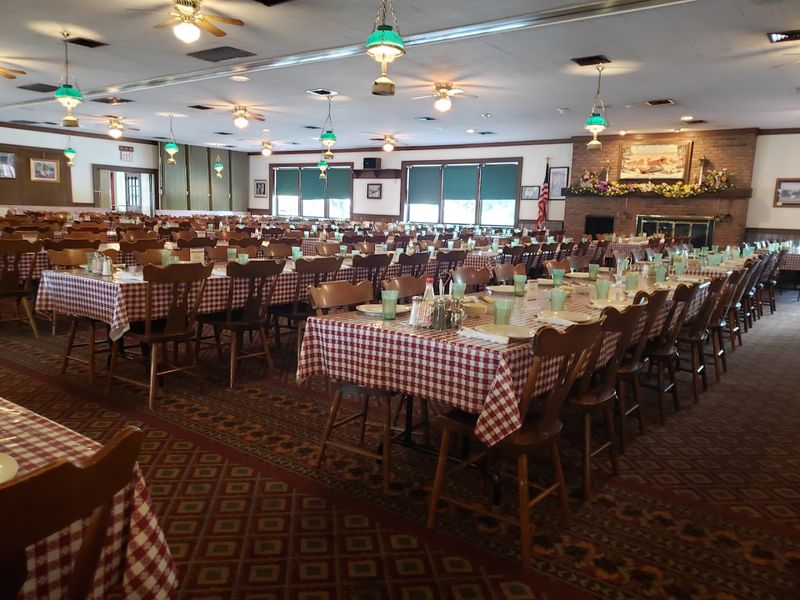 Good 'N Plenty Restaurant - Smoketown