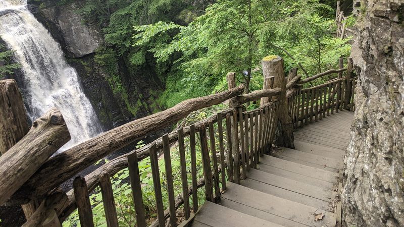 Bushkill Falls &ndash; Pocono Mountains