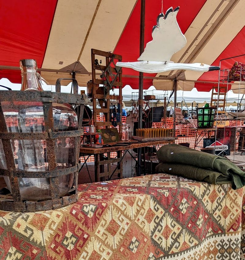 Flea Market Hunting In Springfield