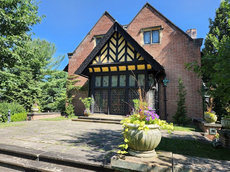 Stan Hywet Hall & Gardens — Akron