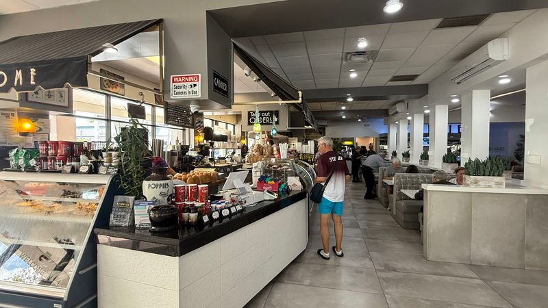 Poppies Restaurant & Deli - Delray Beach