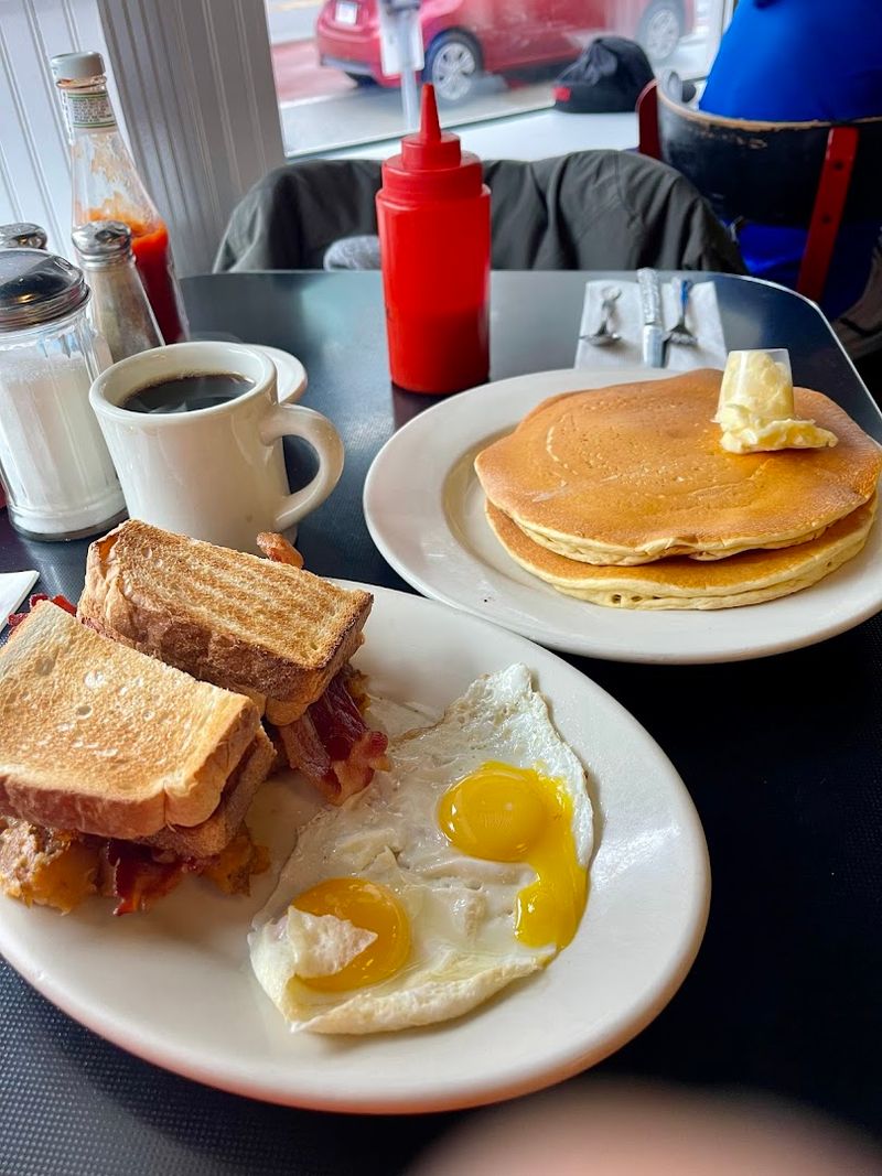 Mike&rsquo;s City Diner - Boston, MA