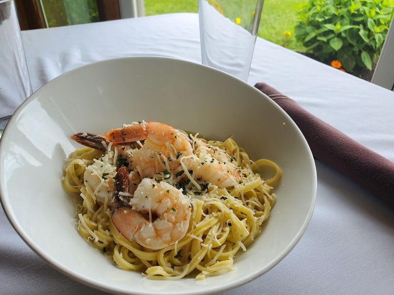 Crosswinds Grille at The Lakehouse Inn