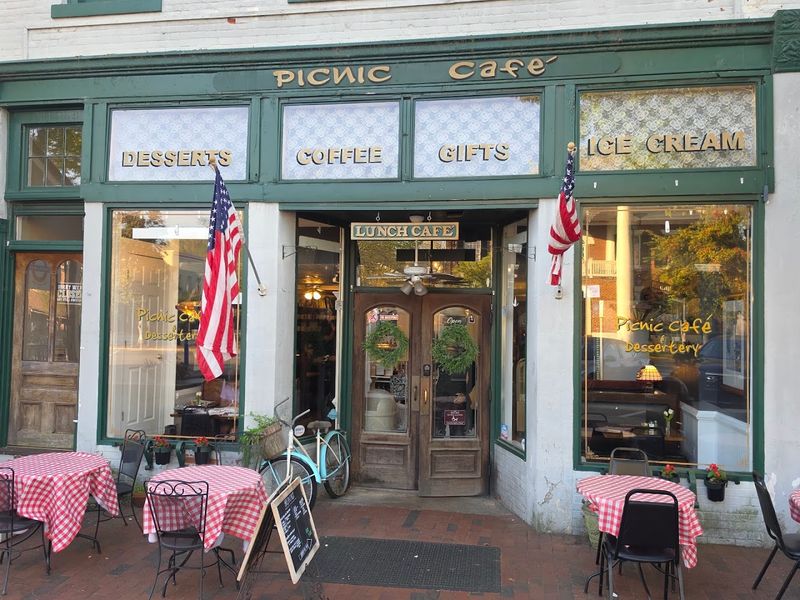 The Picnic Cafe and Dessertery, Cobb County