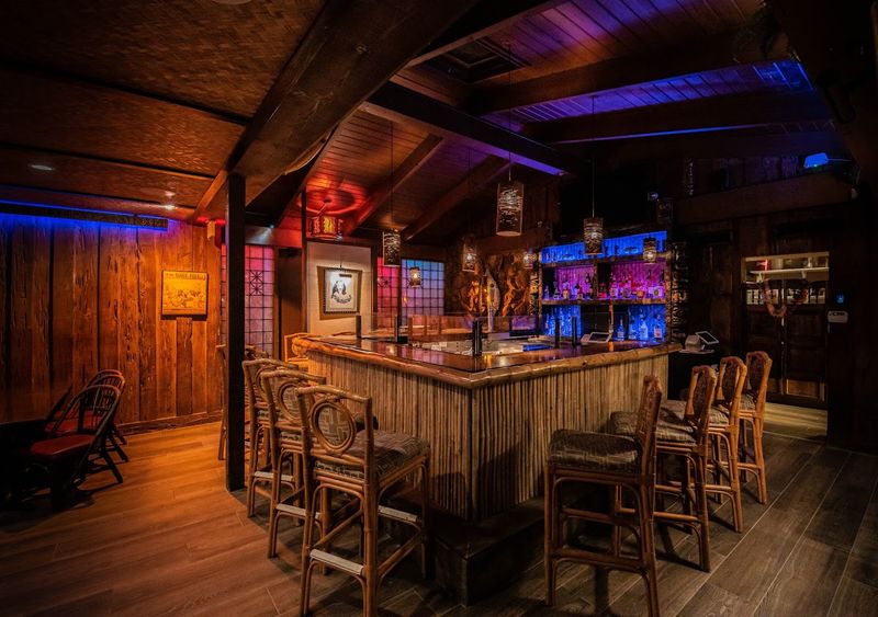 Bahi Hut Tiki Cocktail Lounge (Sarasota)