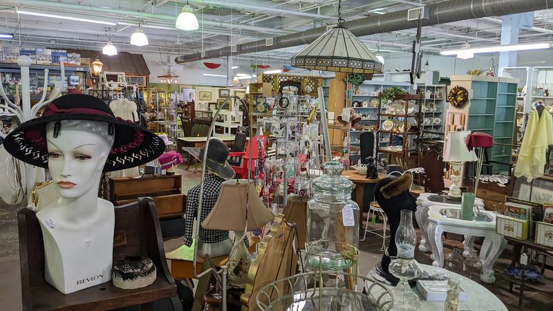 Old Clarkesville Mill Art & Antiques