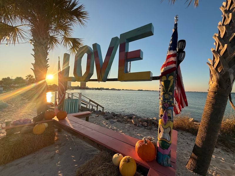 Sneaky Tiki Bar (Pensacola Beach)
