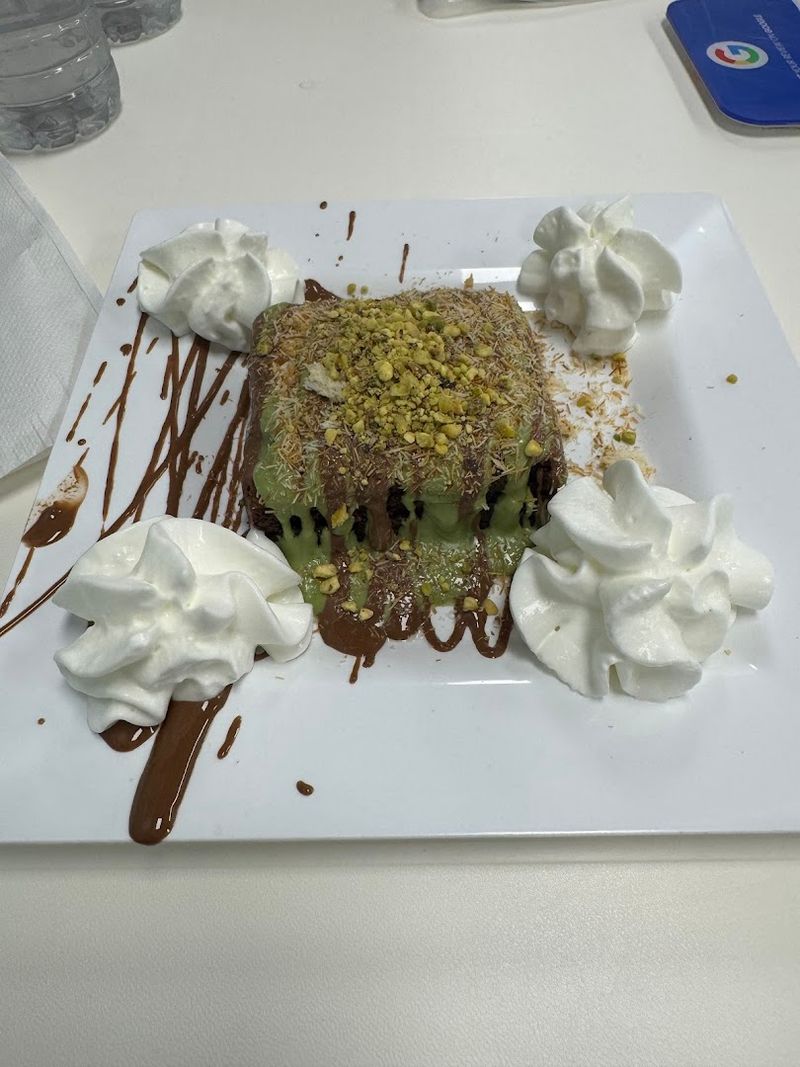 Trendy Dubai Chocolate Offerings