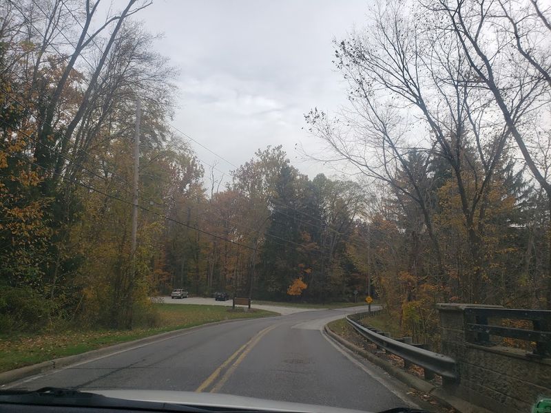 Chagrin River Road