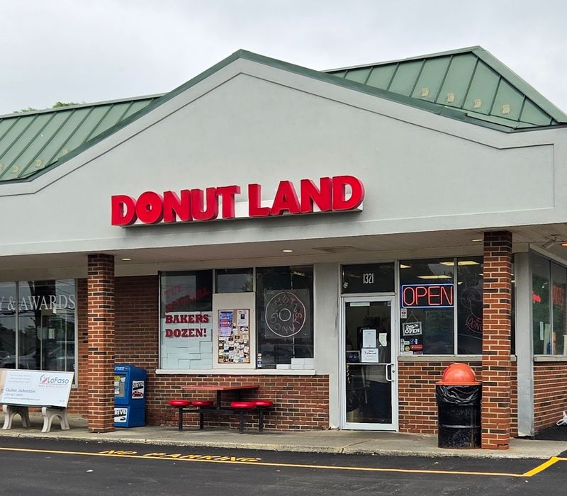 Donut Land &ndash; Brunswick