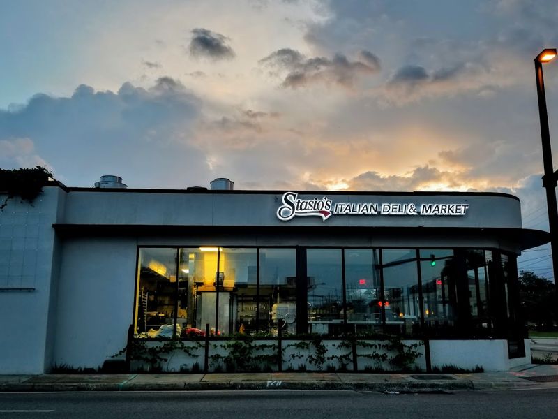 The Italian Deli That Orlando Locals Can't Stop Talking About