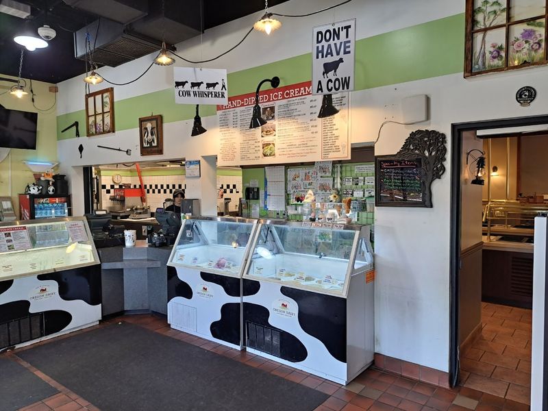 The Milkhouse at Oregon Dairy
