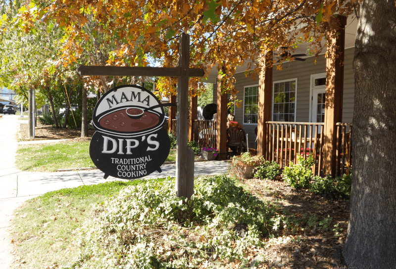 Mama Dip's Kitchen (Chapel Hill, Orange County)
