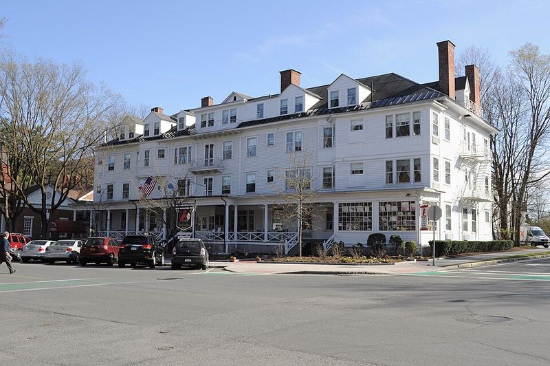 Main Street &ndash; Stockbridge