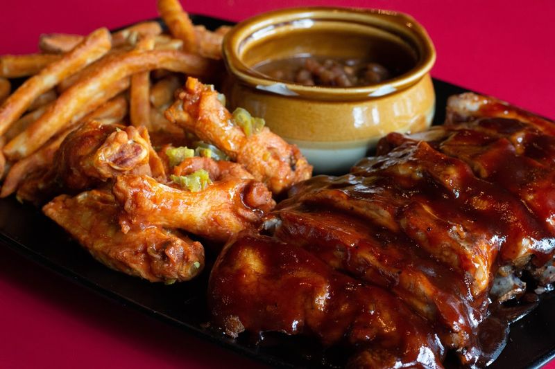 Nasty's Sports Bar & Restaurant