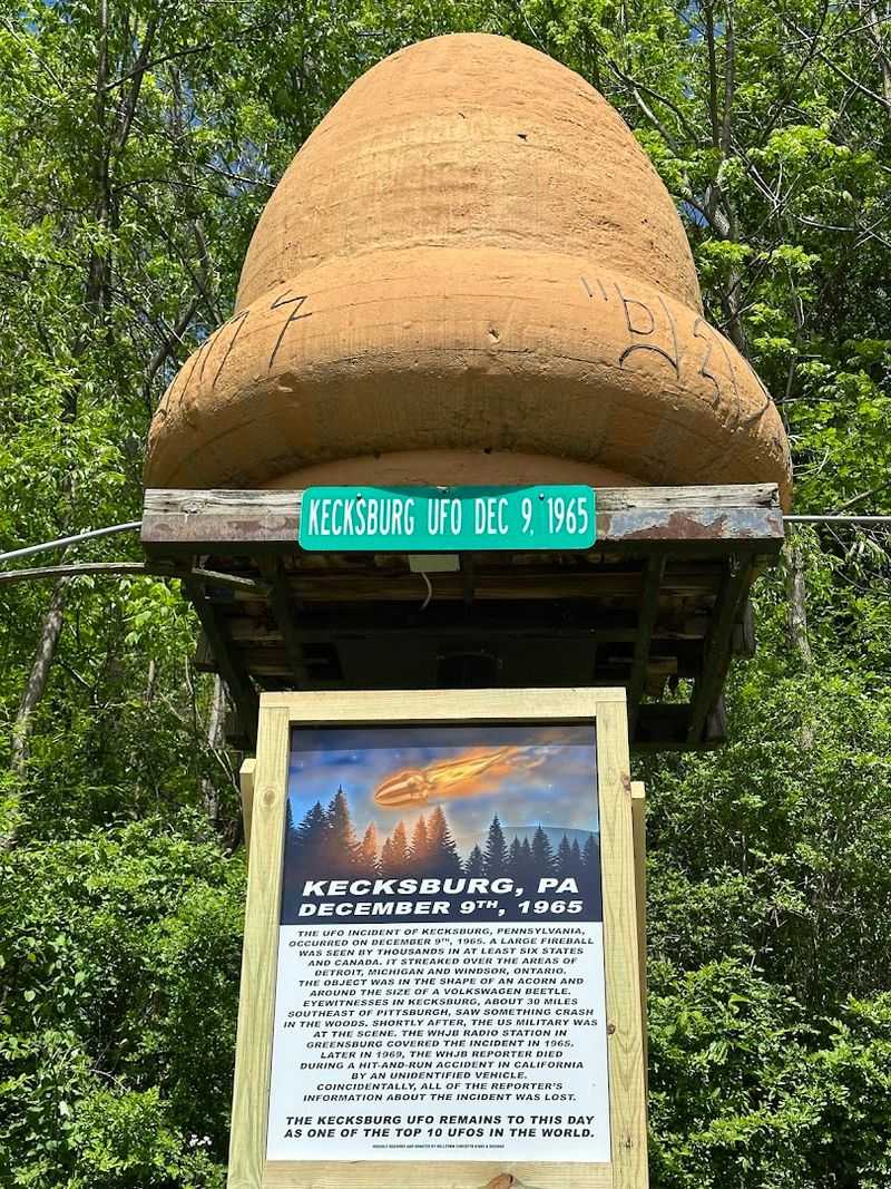 Kecksburg UFO Replica (Kecksburg)