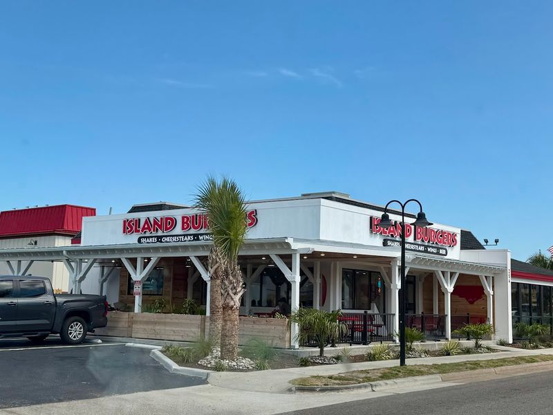 Island Burgers & Bites