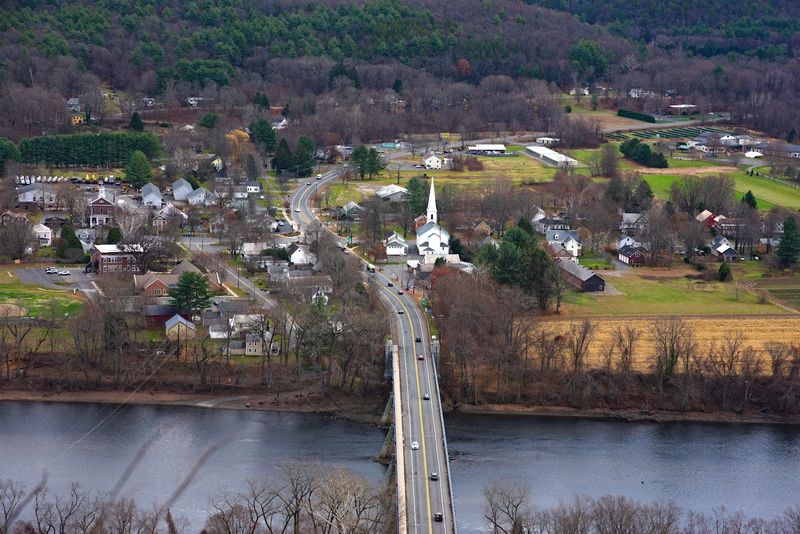Connecticut River Scenic Route (Route 47)