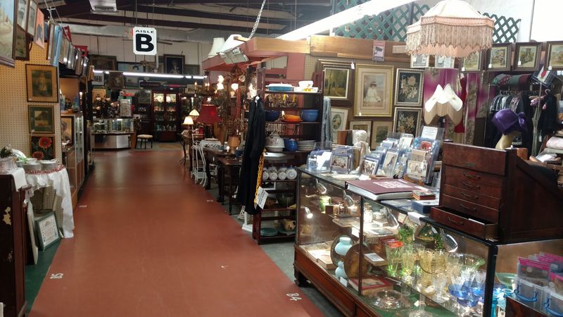 Renninger&rsquo;s Antique Center